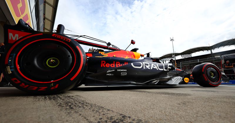 Max Verstappen blikt vooruit op eerste Formule 1-testdag in Bahrein