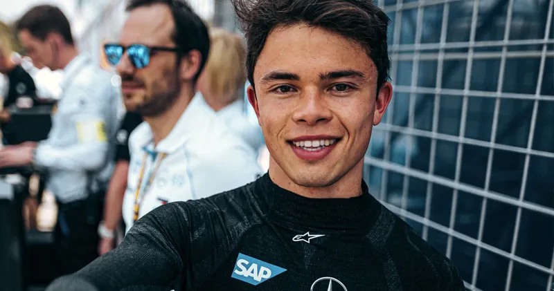 Nyck de Vries in actie tijdens F1-weekend in Monza met Aston Martin