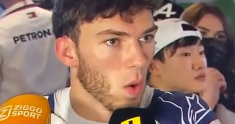 Video. Pierre Gasly ziet inhaalactie Verstappen op Hamilton voor eerste keer