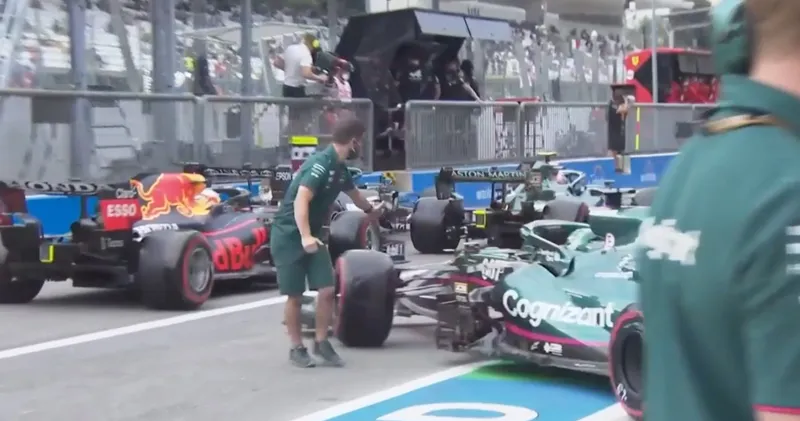 Video. Bizar incident tijdens de kwalificatie in de pitstraat op Monza