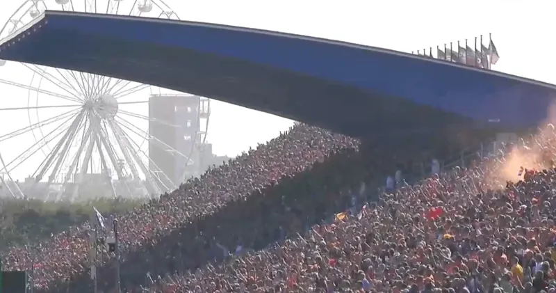 Video. Publiek op Zandvoort ontploft tijdens interview van Max Verstappen