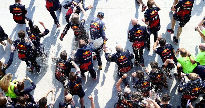 Canadese politie doorzoekt Red Bull-garage met speurhond