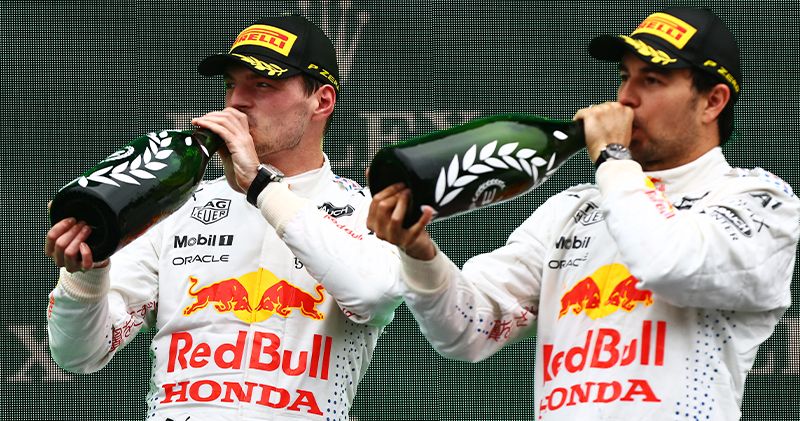 Red Bull slaat terug naar Mercedes op social media