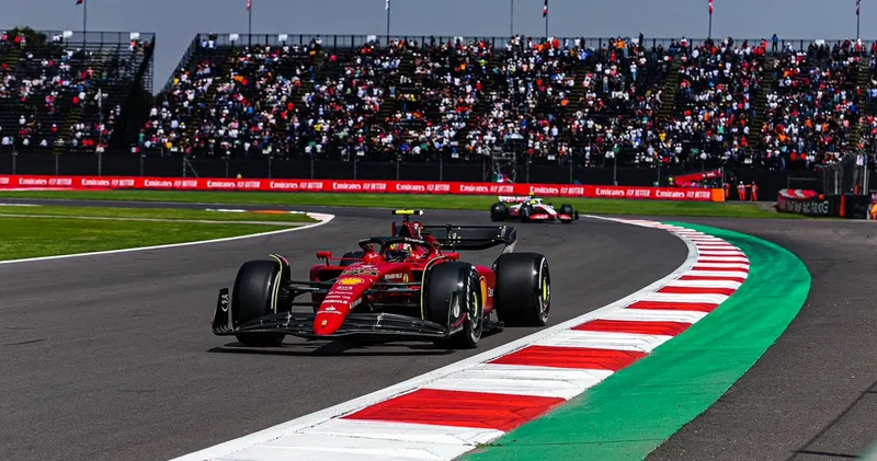 Ferrari verslaat Red Bull tijdens eerste vrije training in Mexico