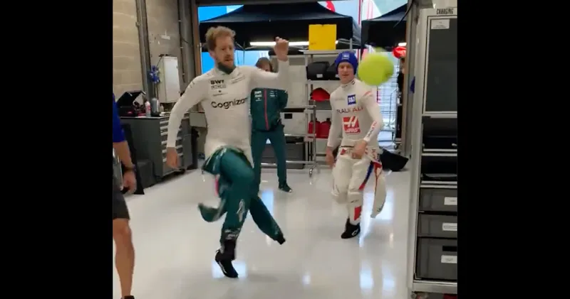 Video. Sebastian Vettel en Mick Schumacher spelen een potje voetbal tijdens rode vlag in België