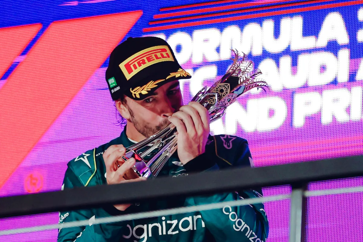 Mercedes verantwoordelijk voor initiële straf Fernando Alonso na zien beelden
