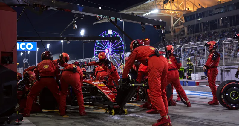 Fred Vasseur heeft ander beeld dan de buitenwereld: 'Ferrari zit Red Bull op de hielen'