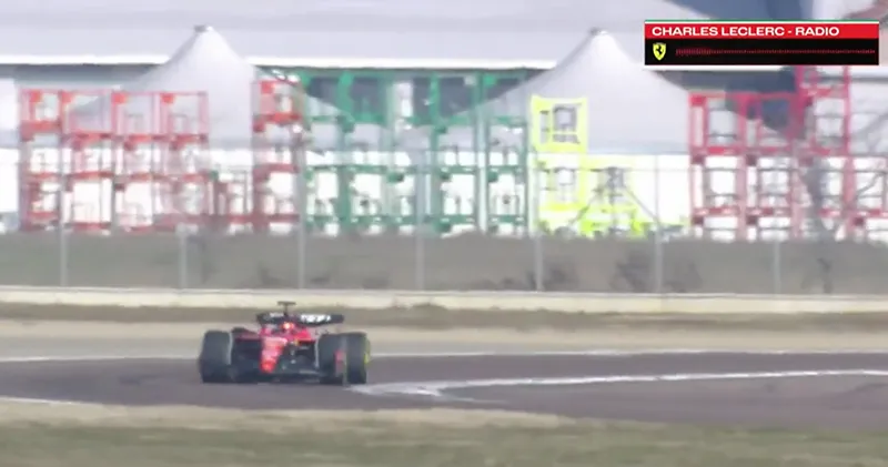 Video: Ferrari-coureurs grappen op de radio tijdens testrit SF-23