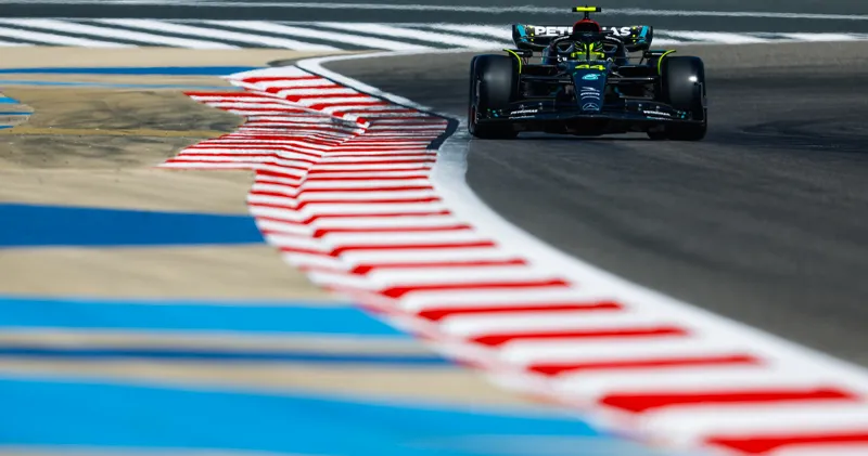 Lewis Hamilton snapt de FIA niet: 'Er gaan zo ongelukken gebeuren'