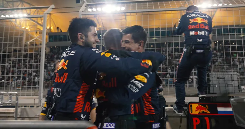 Video: Bekijk hier de hoogtepunten van Red Bull in Bahrein