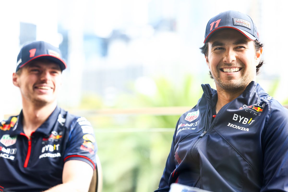 Sergio Pérez over Verstappen-gecentreerd Red Bull: 'Gingen racen met twee auto's omdat het moest'