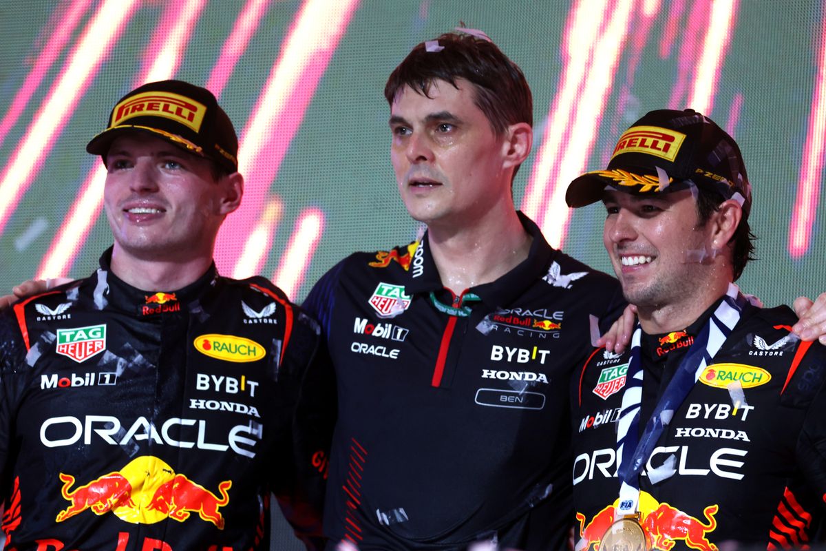 Tweevoudig wereldkampioen ziet Pérez Verstappen verslaan: 'Hij heeft het al laten zien'