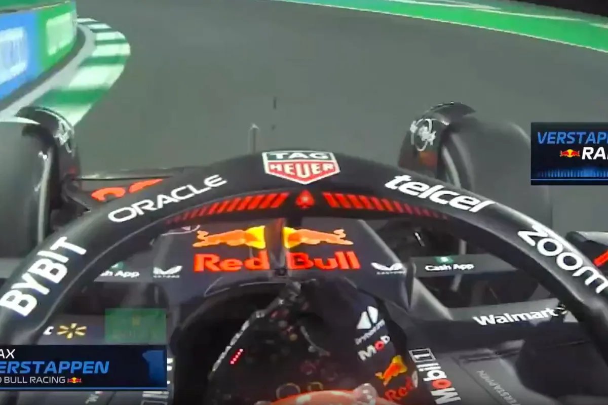 Video. Max Verstappen druist op board-radio tegen team in