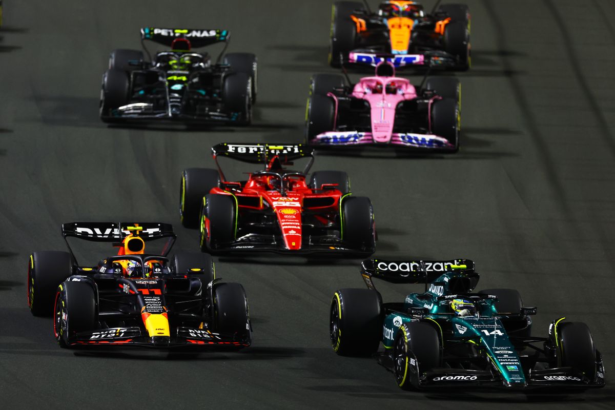 Veel verwarring na beslissing FIA: 'Ferrari weer beter dan Red Bull Racing?'