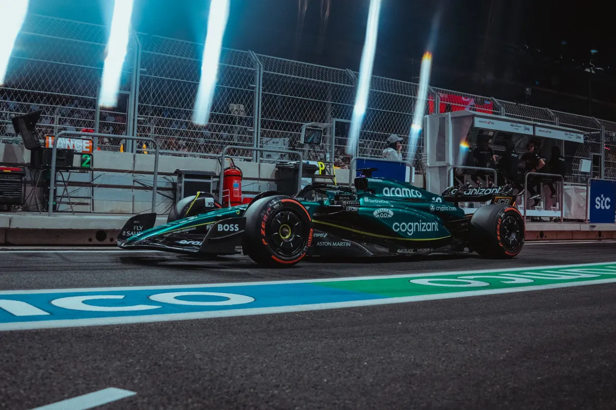 Hoe de opmars van Aston Martin wordt tegengehouden door Mercedes