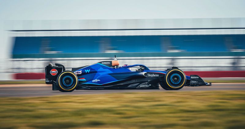 Williams toont eerste foto's van echte 2023-bolide op Silverstone