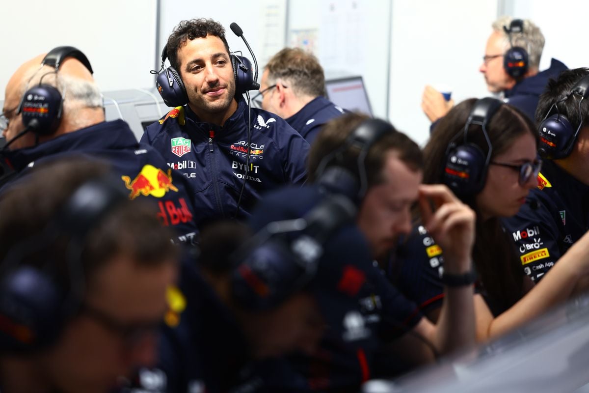 Ricciardo 'verlegen' tijdens eerste dag terug bij Red Bull: 'Vertrouwen was weg'