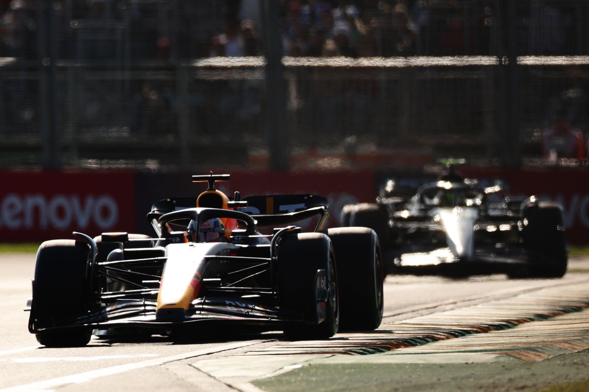 Max Verstappen kritisch op Lewis Hamilton na Grand Prix van Australië: 'Wordt duidelijk niet gevolgd'