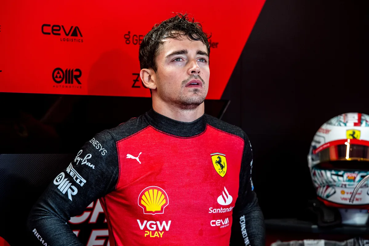 'Ferrari vervangt opnieuw motoronderdelen aan bolide van Charles Leclerc'