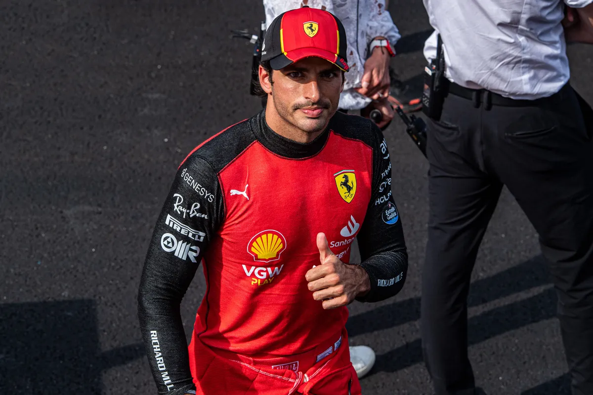 Carlos Sainz voorspelt de race van Max Verstappen