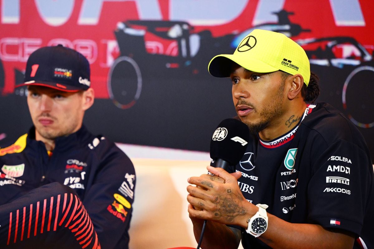 Hamilton vindt zichzelf geen zeurkous na klachten over Max Verstappen: 'Geen kind wil dit'