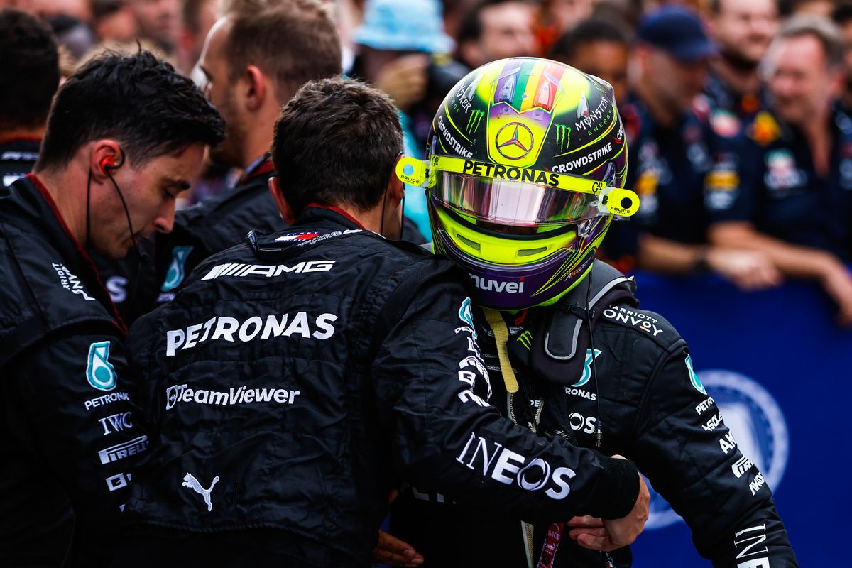 Lewis Hamilton wil Max Verstappen van titel beroven: 'We hebben iets in de pijplijn'