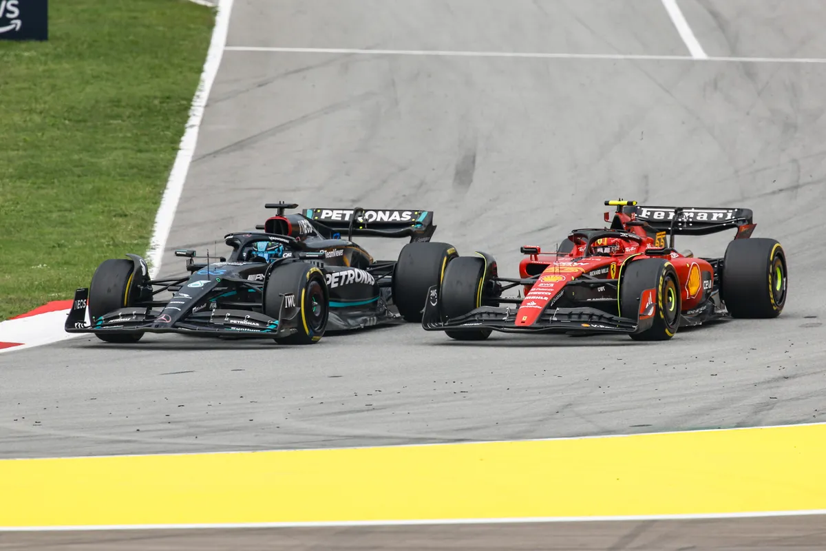 Red Bull en Max Verstappen kunnen opgelucht ademhalen na 'dure' update Mercedes