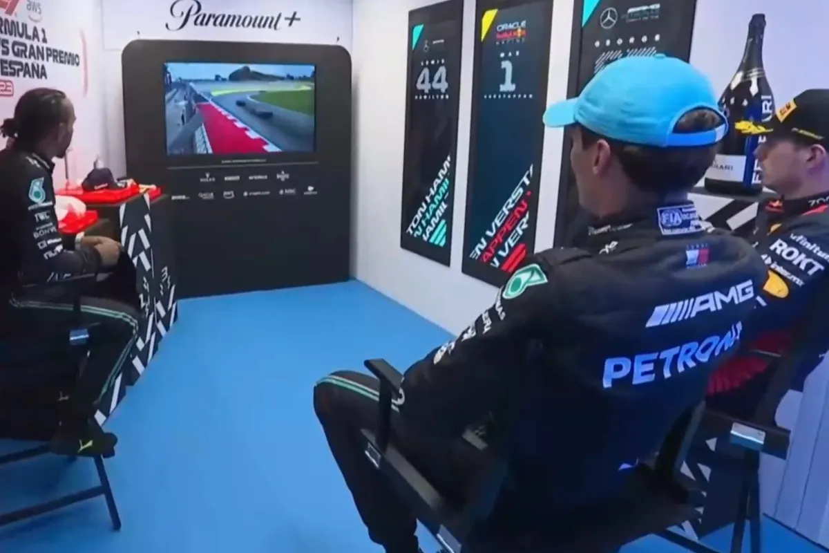 Video: Verstappen, Hamilton en Russell hebben onderonsje na de race in cooldown room