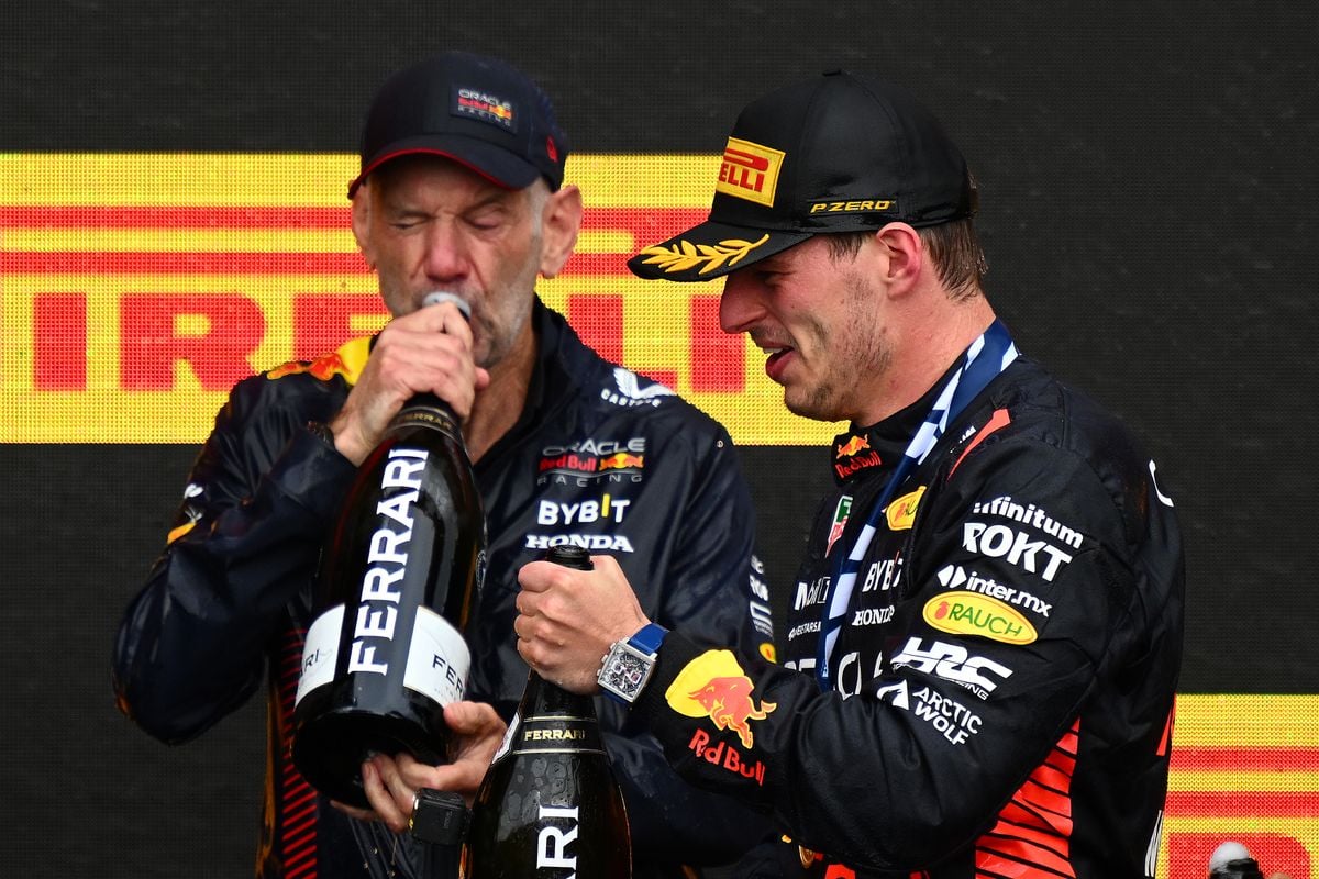 Adrian Newey over voormalig teamgenoten Max Verstappen: 'Dat moet je accepteren'