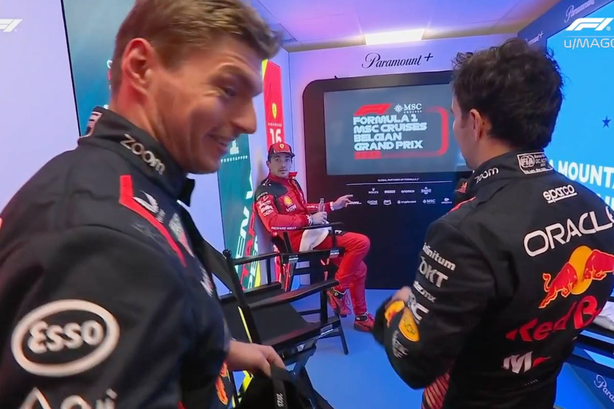 Video: Het onderonsje tussen Max Verstappen, Sergio Pérez en Charles Leclerc in de cooldown room