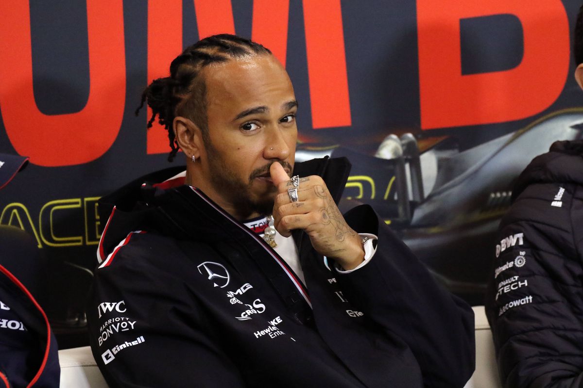 Lewis Hamilton kapt journalist af: 'Dat vind ik nogal een persoonlijke vraag...'