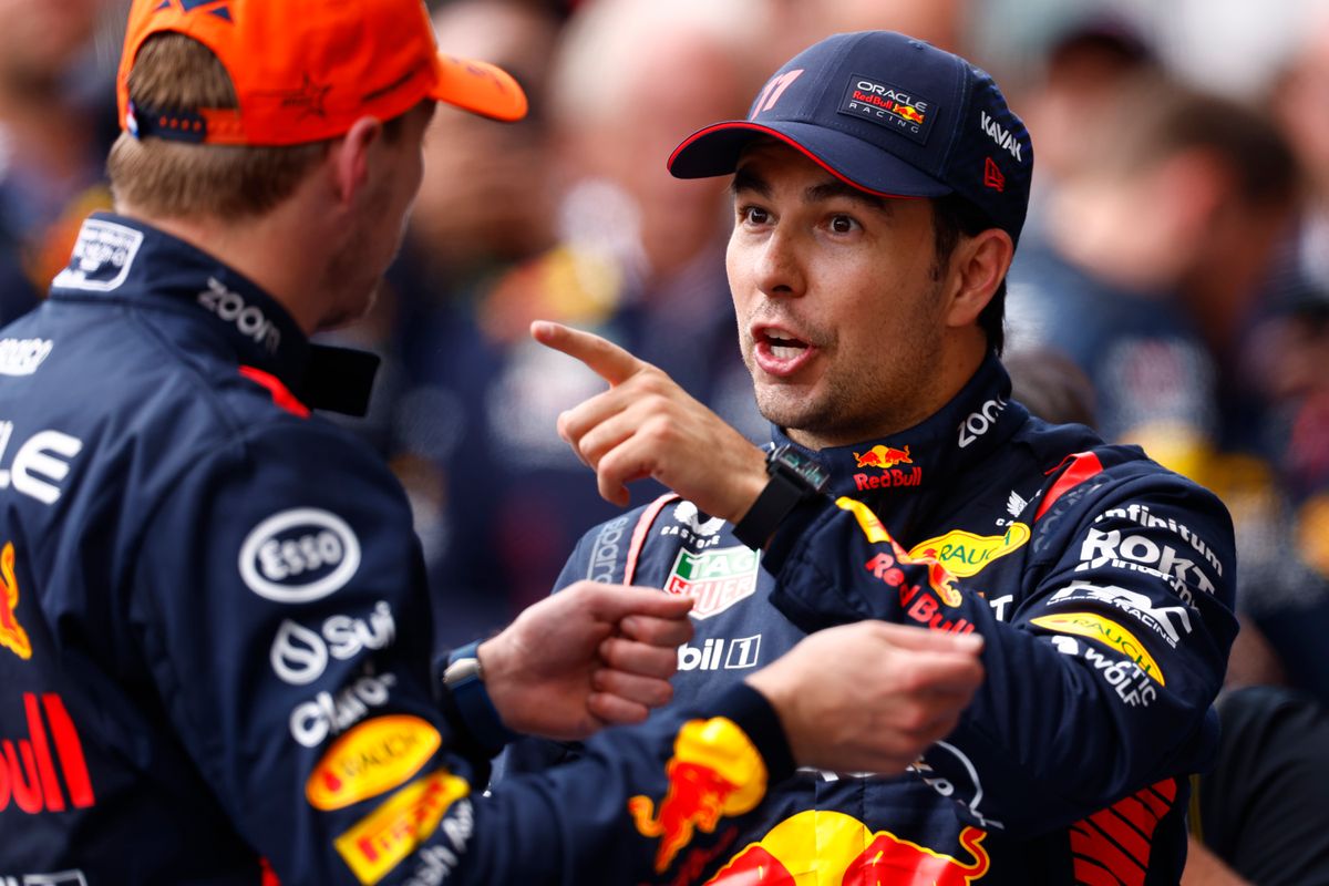 Sergio Pérez laat zich uit over inhaalactie Max Verstappen in België: 'Toen kwam Max...'