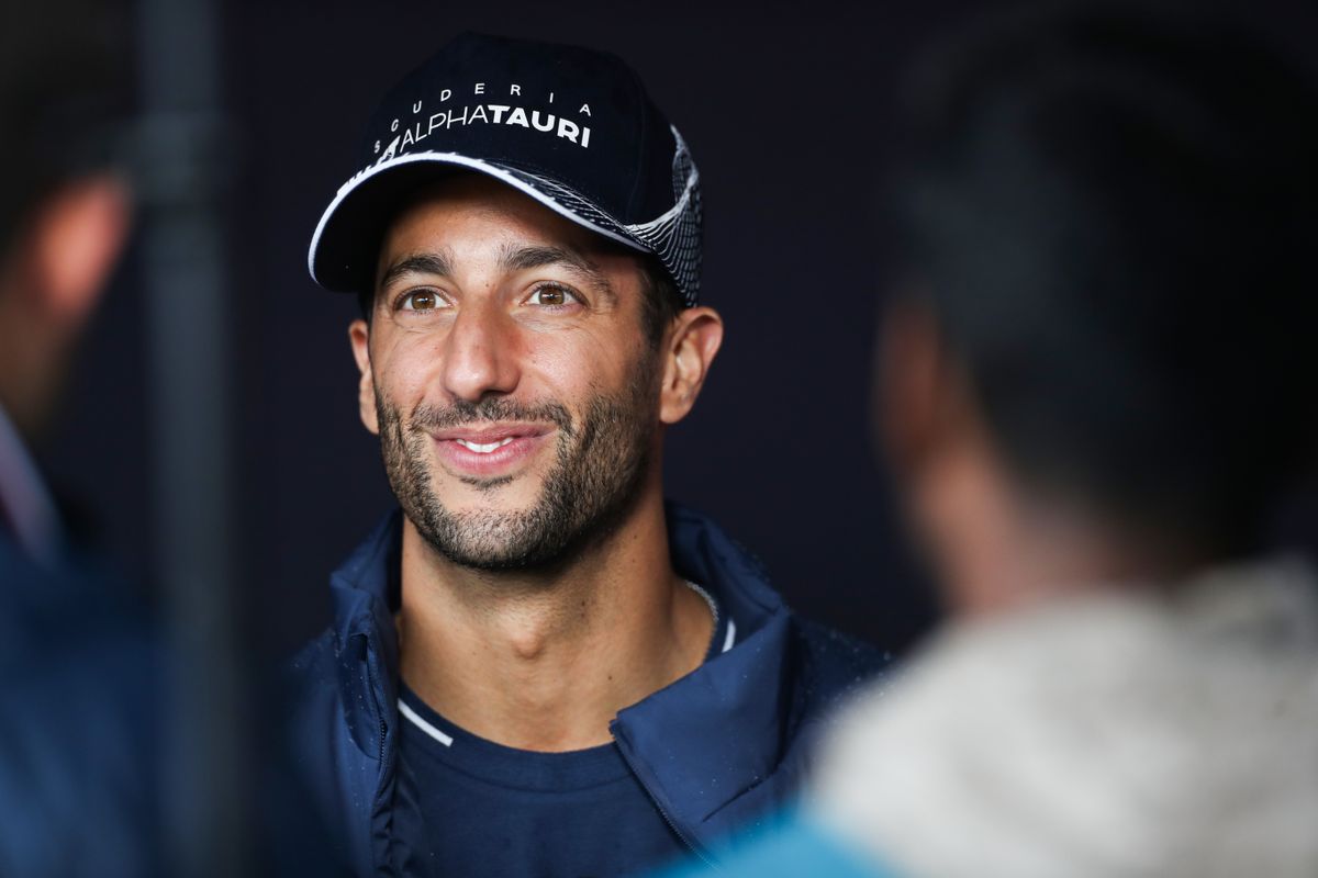 Max Verstappen over Ricciardo: 'Ik neem dat verlies met alle liefde als hij daardoor in een auto zit'