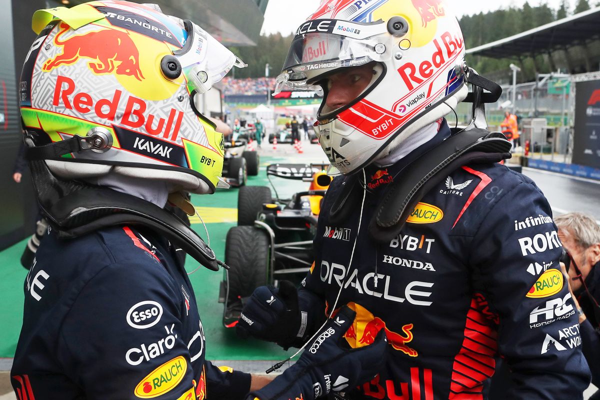 Sergio Pérez vindt ook Max Verstappen niet netjes handelen: 'Gingen allebei over de limiet'