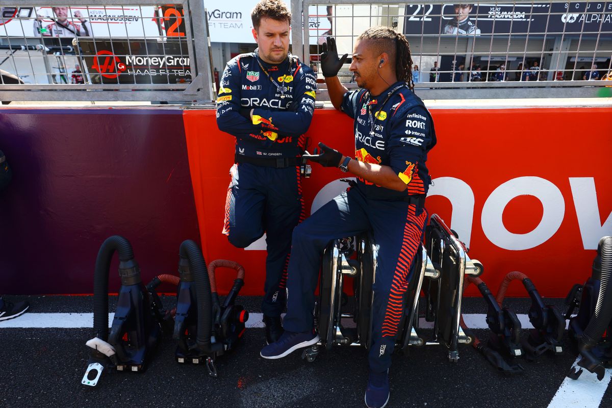 Red Bull-monteur neemt Ferrari op de hak in social media-post: 'Dan is het pas officieel begonnen...'
