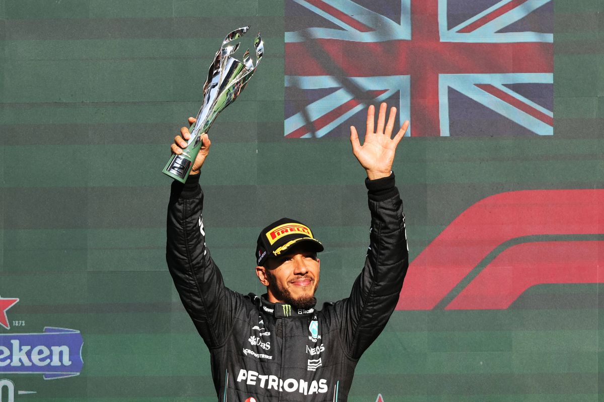 Lewis Hamilton probeert Sergio Pérez pijn te doen: 'Dat hangt van Checo af...'