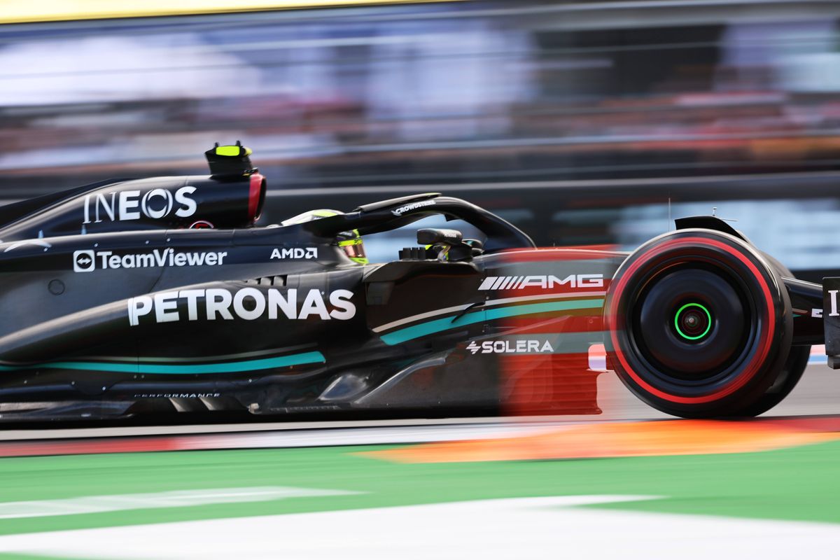 Lewis Hamilton spreekt zich uit over 'nachtmerrie' bij Mercedes
