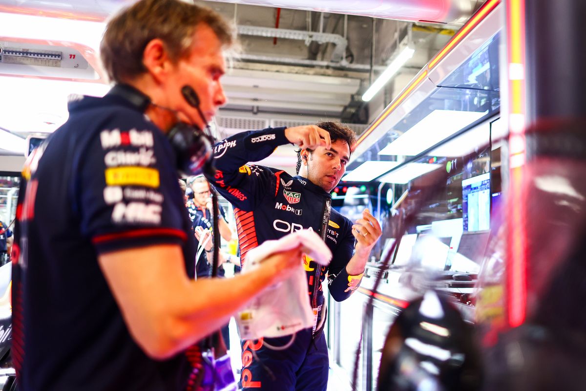 Sergio Pérez niet blij met Red Bull in Qatar: 'We hadden hoger moeten staan, maar het werd verpest'
