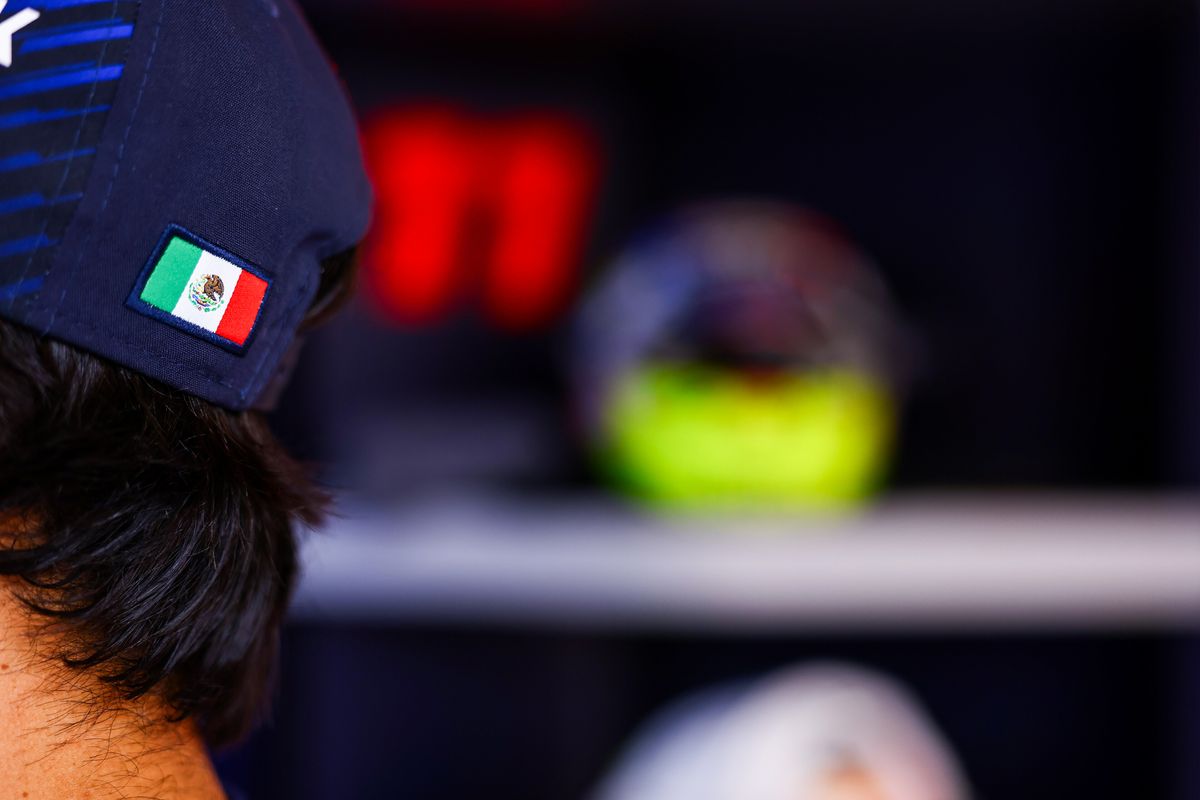Voormalig Red Bull-coureur weet waar het aan schort bij Pérez: 'Dat gebeurde nu ook weer'
