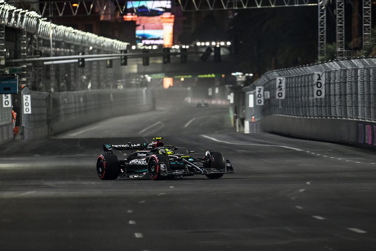 Hamilton terug aan het front verwacht: 'Ik geloof in Mercedes'