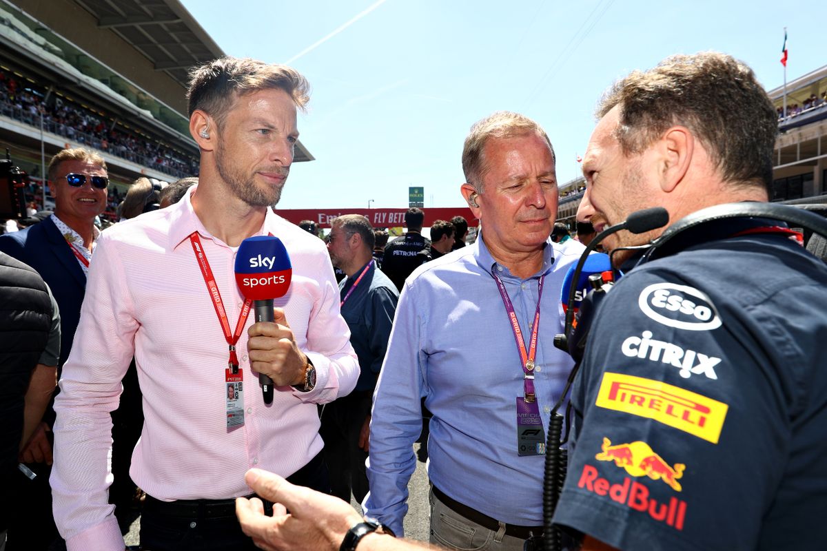Jenson Button verwacht ongemakkelijke werksfeer binnen Mercedes na aankondiging Hamilton: 'Wat gaan ze achterhouden?'