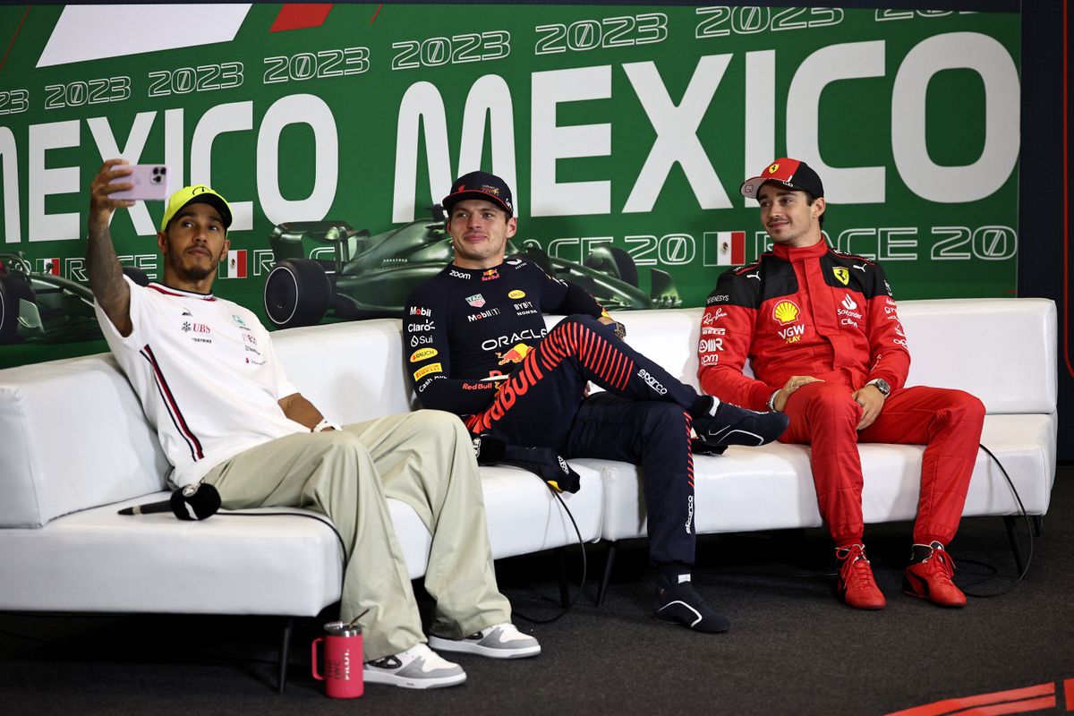 Lewis Hamilton krijgt flinke kluif bij Ferrari en moet het opnemen tegen 'de snelste coureur van dit moment - inclusief Max Verstappen'