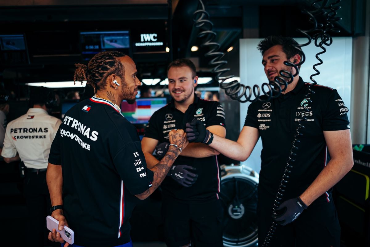 Voormalig engineer Ferrari denkt reden te weten voor vertrek Lewis Hamilton bij Mercedes