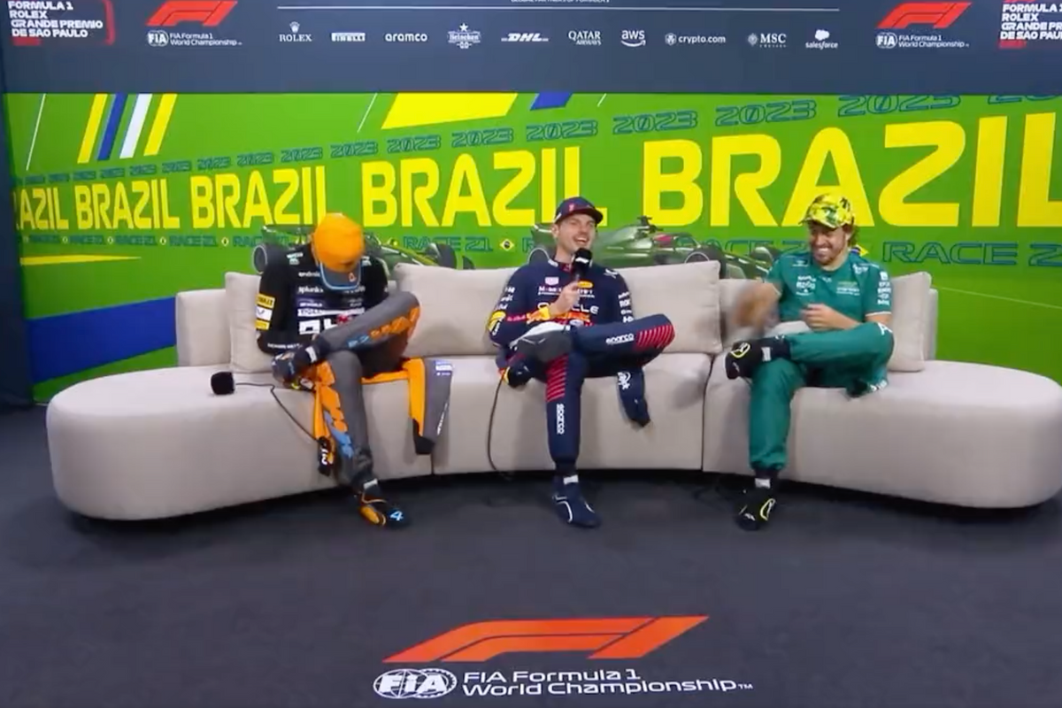 Video: Max Verstappen imiteert Cristiano Ronaldo tijdens persconferentie GP Brazilië