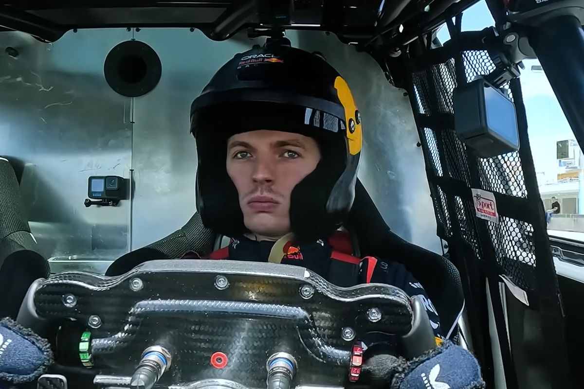Video: Max Verstappen kruipt achter het stuur van Honda-bolide genaamd 'The Beast'