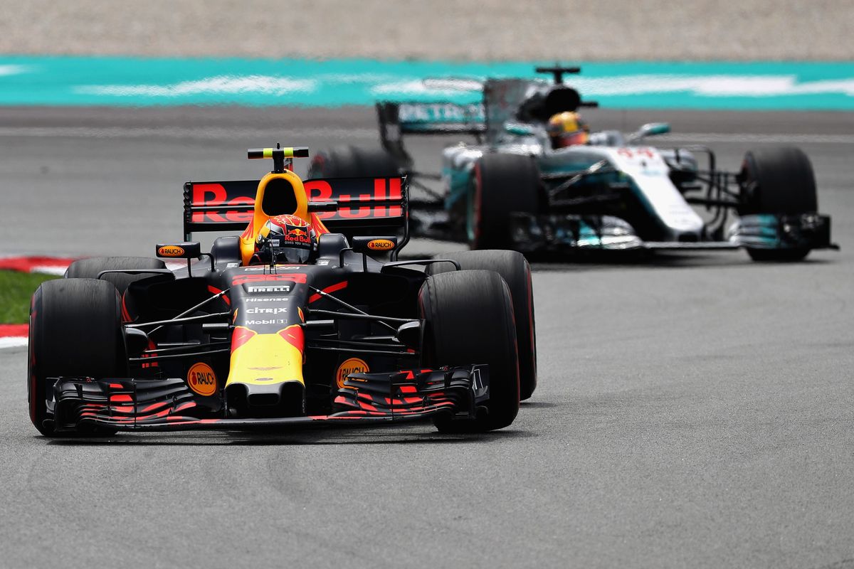 'Mercedes-sponsor wil historische race Max Verstappen terughalen naar F1-kalender'