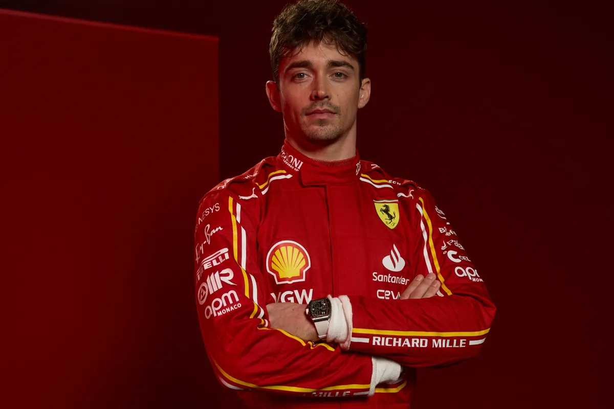 charles leclerc pose preseason