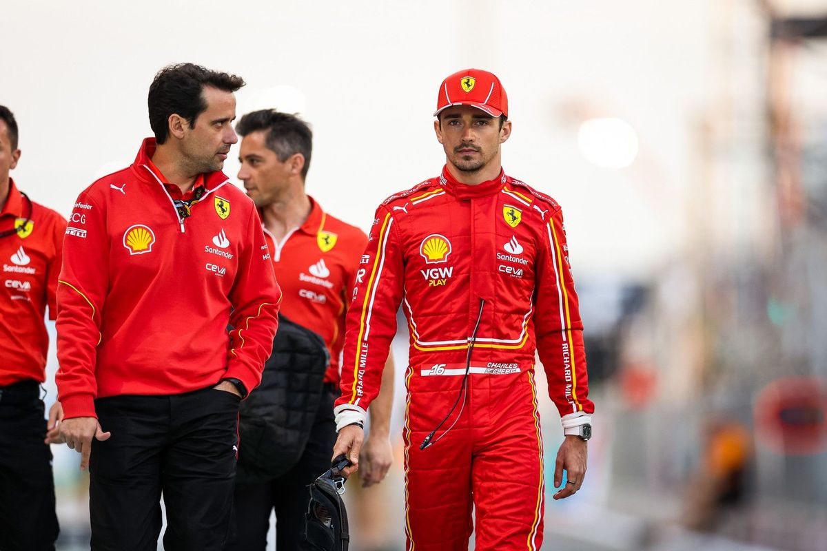 Charles Leclerc voor het blok gezet na vraag over Lewis Hamilton: 'Weten we volgend jaar zeker'