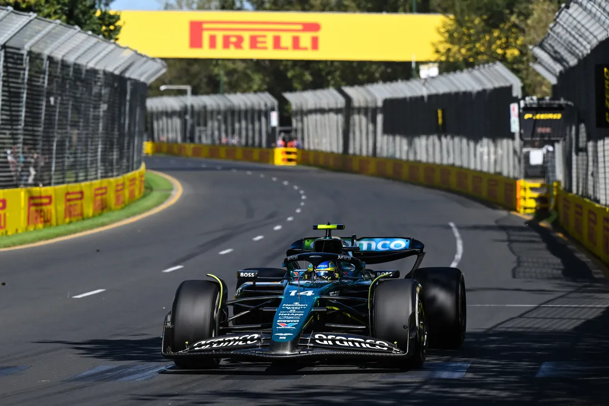 Martin Brundle denkt dat Fernando Alonso zijn eigen glazen heeft ingegooid in Australië