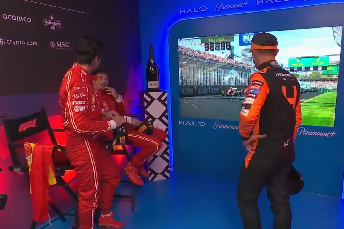Video: Het onderonsje tussen Sainz, Leclerc en Norris in de cooldown room na afloop van de race
